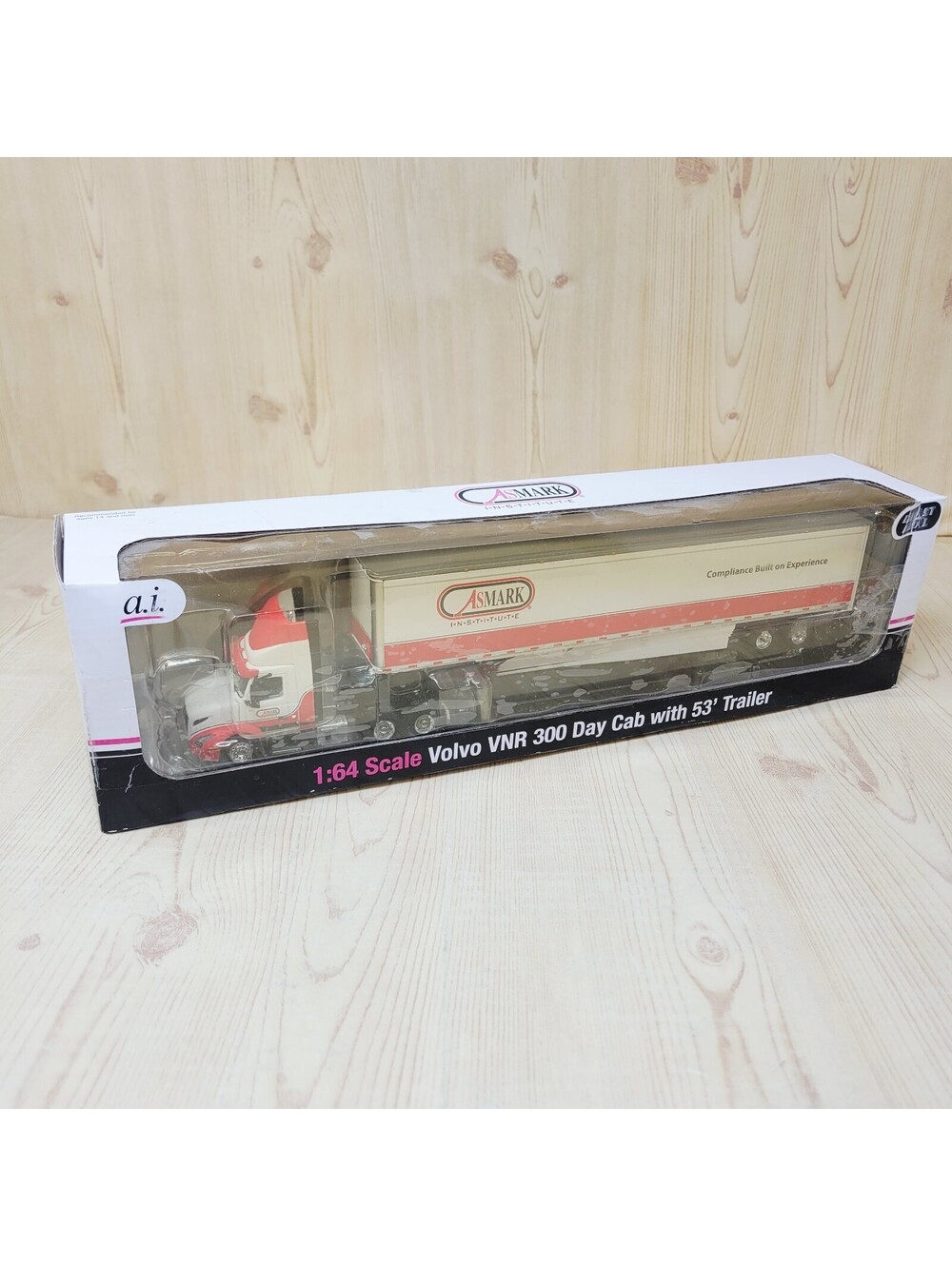 First Gear 1/64 VOLVO VNR 300 Day Cab With 53' Trailer NEW DAMAGED BOX